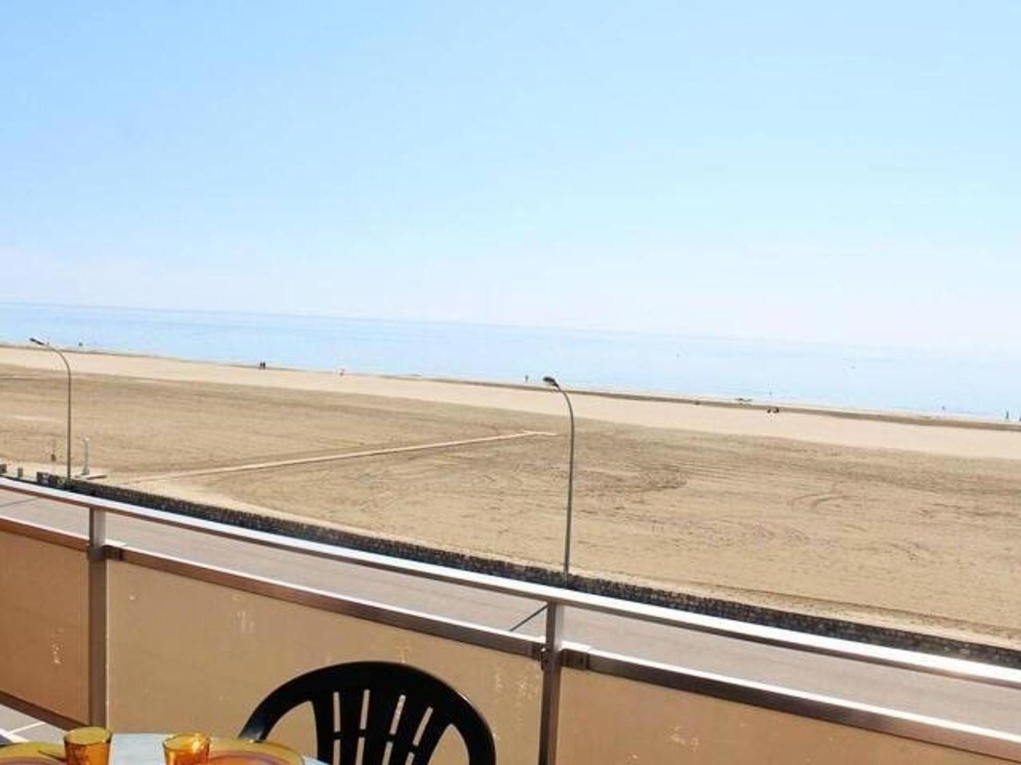 Appartement 3 Pieces Avec Parking, A 10M De La Plage - 6 Couchages - Fr-1-229C-171 Port-la-Nouvelle Kültér fotó